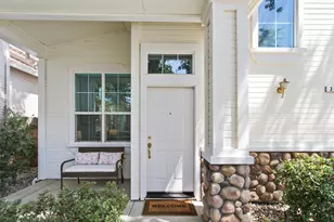 391 Coventry Cir, Folsom, CA 95630 - Photo 2