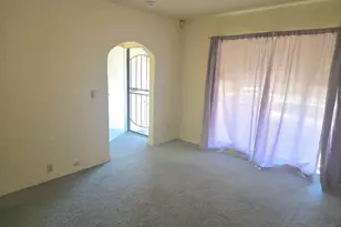 8106 Holly St, Oakland, CA 94621 - Photo 18