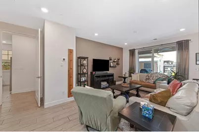 9960 Ted Kolb Way, Elk Grove, CA 95624 - Photo 10