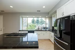 9516 Golf Course Ln, Elk Grove, CA 95758 - Photo 36