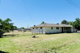 1946 16th St, Olivehurst, CA 95961 - Photo 4