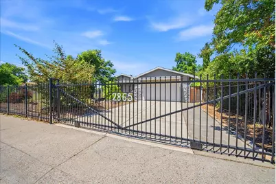 2865 26th Avenue, Sacramento, CA 95820 - Photo 4