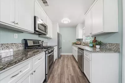 2865 26th Avenue, Sacramento, CA 95820 - Photo 18