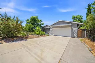 2865 26th Ave, Sacramento, CA 95820 - Photo 2