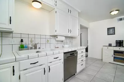 6820 Admiral Avenue, Fair Oaks, CA 95628 - Photo 12