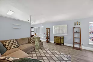 137 Majorca Cir, Sacramento, CA 95823 - Photo 6
