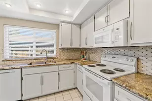 3928 Oak Villa Cir, Carmichael, CA 95608 - Photo 2