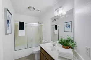 8647 Little Wood Cir, Elk Grove, CA 95624 - Photo 40
