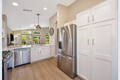 7117 Clearview Way, Roseville, CA 95747 - Photo 10