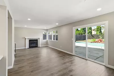 7521 Delta Pointe Way, Sacramento, CA 95823 - Photo 6