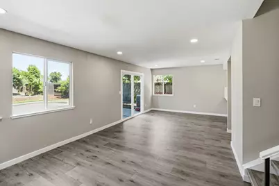 7521 Delta Pointe Way, Sacramento, CA 95823 - Photo 10