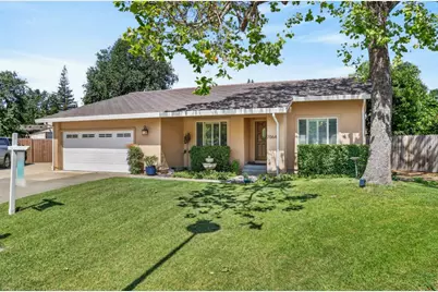 7064 Riverside Boulevard, Sacramento, CA 95831 - Photo 2