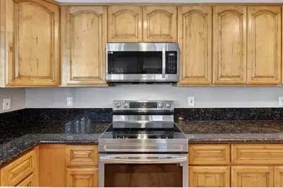 7064 Riverside Boulevard, Sacramento, CA 95831 - Photo 10