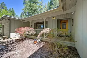 10650 Pine Hill Dr, Grass Valley, CA 95945 - Photo 4
