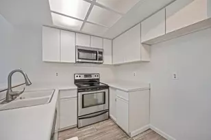 2541 Fulton Square Ln, Sacramento, CA 95821 - Photo 14