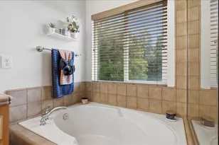 6070 Orchard View Dr, Elk Grove, CA 95757 - Photo 26