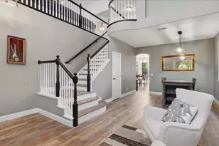 6070 Orchard View Dr, Elk Grove, CA 95757 - Photo 6