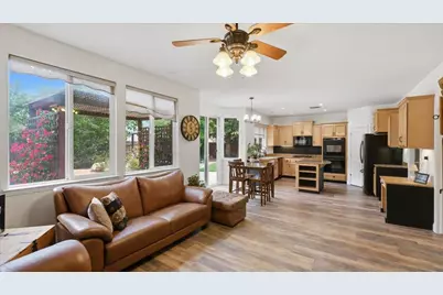 6070 Orchard View Drive, Elk Grove, CA 95757 - Photo 16