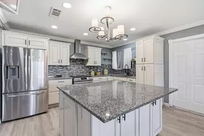 4867 E Leisure Avenue, Fresno, CA 93727 - Photo 4