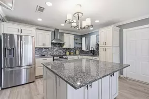 4867 E Leisure Ave, Fresno, CA 93727 - Photo 4