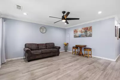 4867 E Leisure Avenue, Fresno, CA 93727 - Photo 8