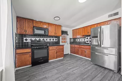 780 Beardsley Drive, West Sacramento, CA 95605 - Photo 2