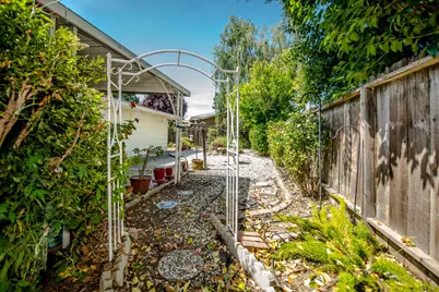 1622 Donner Way, Woodland, CA 95695 - Photo 48