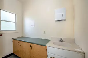 902 Court St, Woodland, CA 95695 - Photo 42