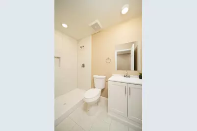 214 N Santa Clara Street, Los Banos, CA 93635 - Photo 6
