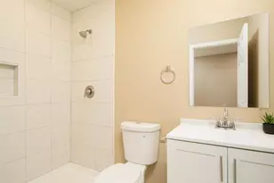 214 N Santa Clara St, Los Banos, CA 93635 - Photo 6