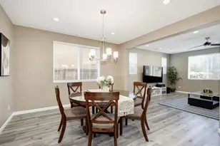 9613 Philta Way, Elk Grove, CA 95757 - Photo 10