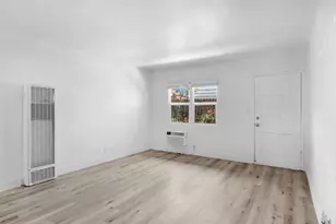 2401 24th St, Sacramento, CA 95818 - Photo 4