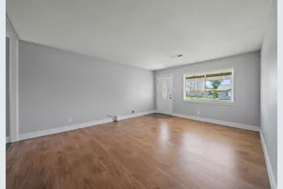 6940 Gillingham Way, North Highlands, CA 95660 - Photo 10
