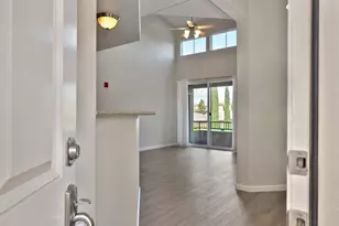 1900 Danbrook Dr, Sacramento, CA 95835 - Photo 10