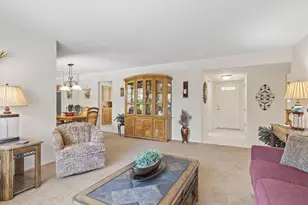 978 Greenhurst Way, Sacramento, CA 95831 - Photo 8