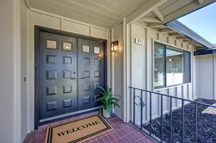 945 Trestle Glen Way, Sacramento, CA 95831 - Photo 4
