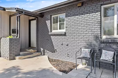 2424 W Fairview Court, Visalia, CA 93277 - Photo 4