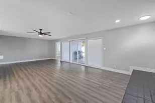 2424 W Fairview Ct, Visalia, CA 93277 - Photo 24