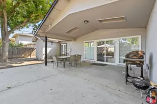 2424 W Fairview Ct, Visalia, CA 93277 - Photo 46