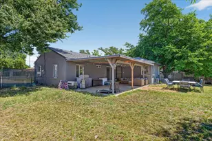 7524 Fruitridge Rd, Sacramento, CA 95820 - Photo 32