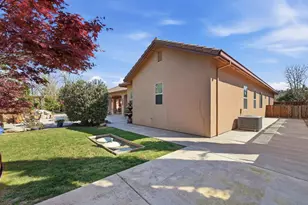 10717 Goldsborough Cir, Oakdale, CA 95361 - Photo 52
