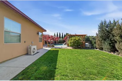 10717 Goldsborough Circle, Oakdale, CA 95361 - Photo 58