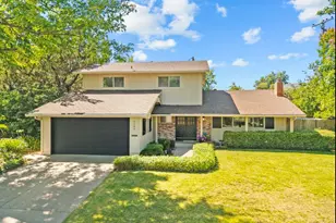 5249 Diablo Dr, Sacramento, CA 95842 - Photo 16