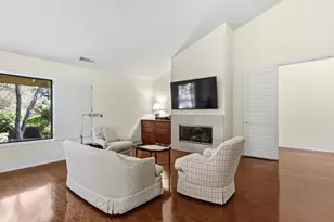 11473 Huntington Village Ln, Gold River, CA 95670 - Photo 32