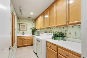 11473 Huntington Village Ln, Gold River, CA 95670 - Photo 46
