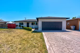 208 N Santa Rita St, Los Banos, CA 93635 - Photo 4