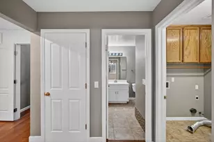 8758 Freesia Dr, Elk Grove, CA 95624 - Photo 32