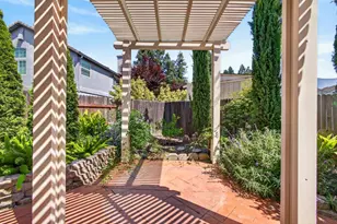 8758 Freesia Dr, Elk Grove, CA 95624 - Photo 56