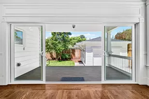 1402 51st St, Sacramento, CA 95819 - Photo 32