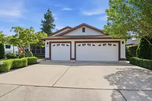 3920 Michelle Lynn Ct, Turlock, CA 95382 - Photo 2